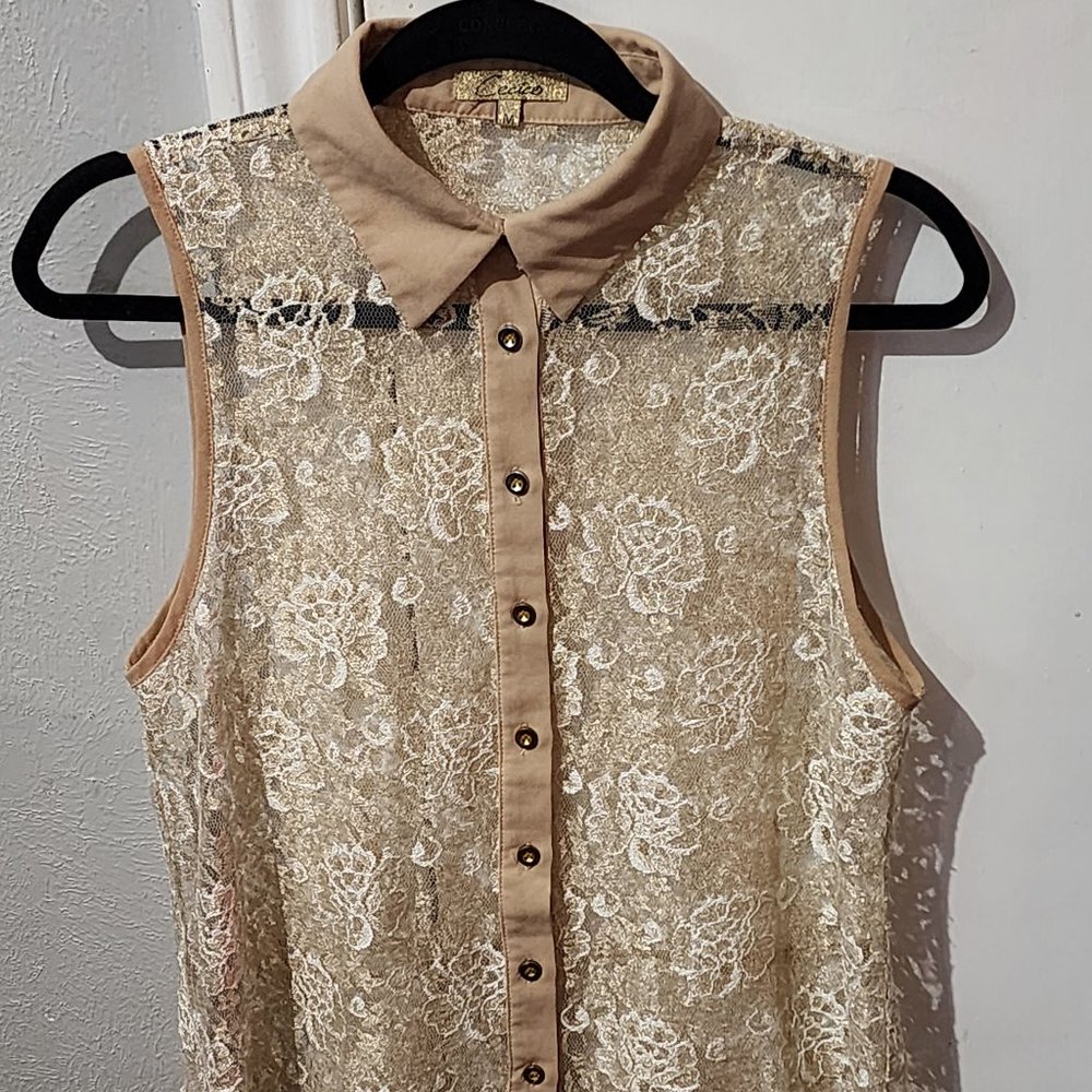 Cecico Gold Lace Sleeveless Button-Down Shirt - Women's Size Medium